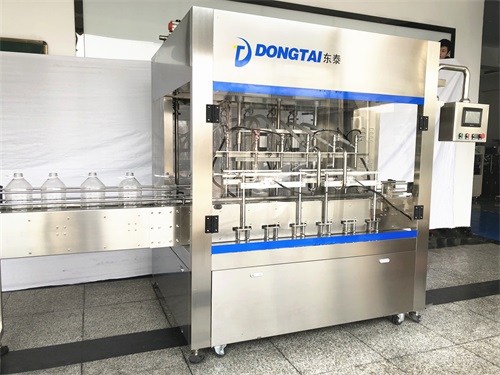 真正受歡迎的大型食用油灌裝機是這個樣子的,客戶紛紛點贊